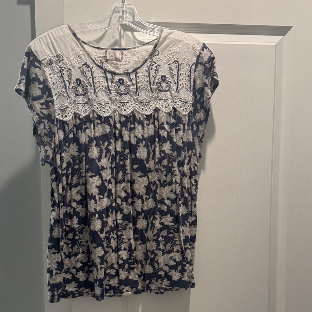 Anthropologie Navy and Cream Floral Blouse